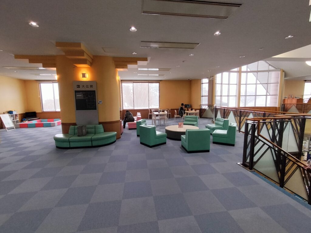 【道の駅てんのう】天王グリーンランドくららの湯2F休憩場所