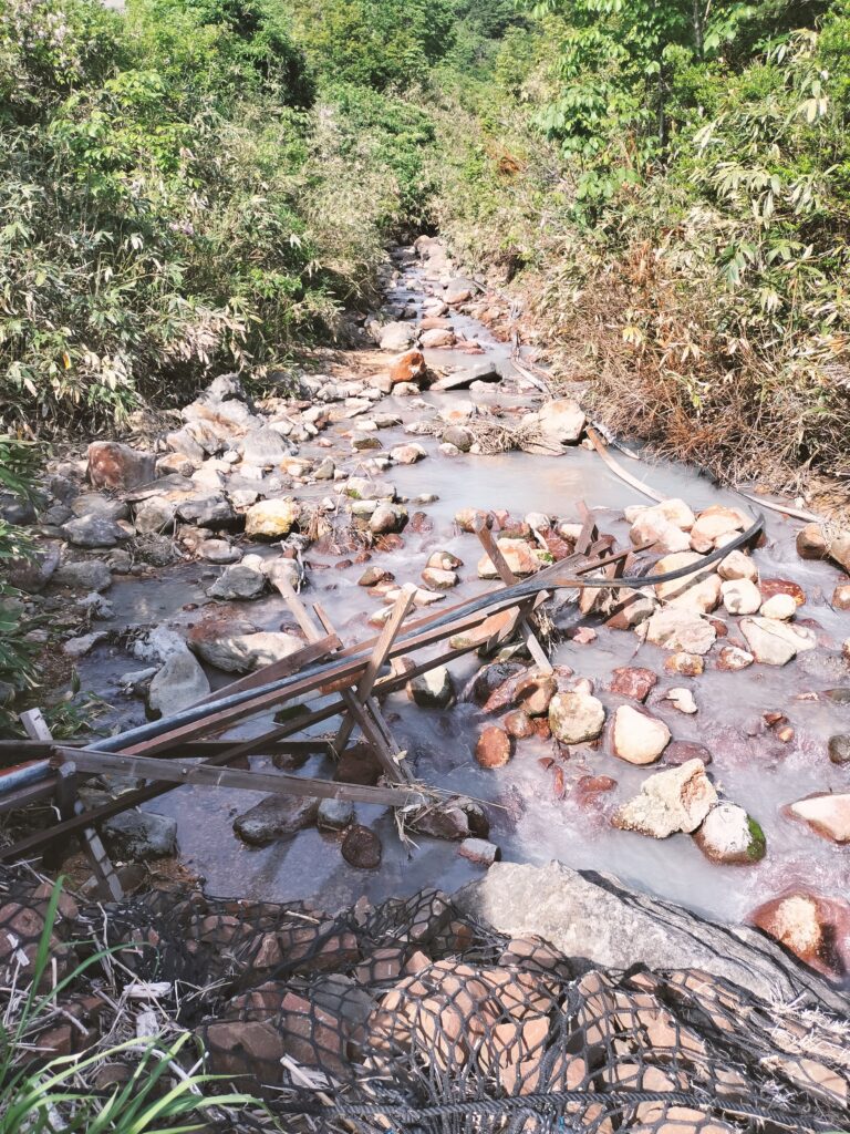 【秋田県仙北市】特別な湯治場・名湯 玉川温泉 自然研究路