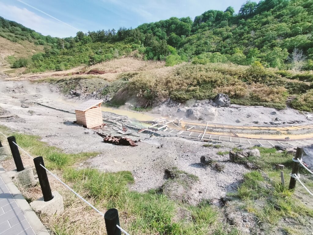 【秋田県仙北市】特別な湯治場・名湯 玉川温泉 湯の花