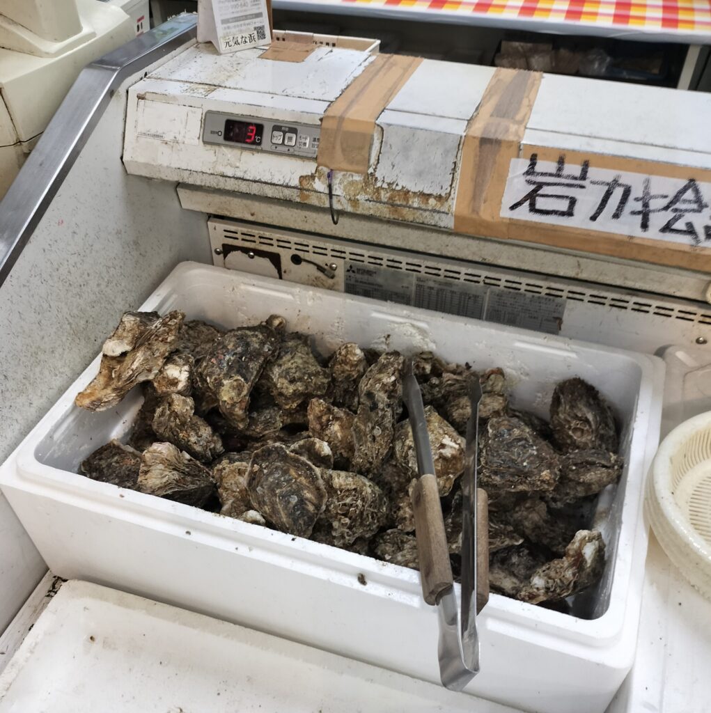 【山形県遊佐町】道の駅鳥海ふらっと 元気な浜店 岩ガキ
