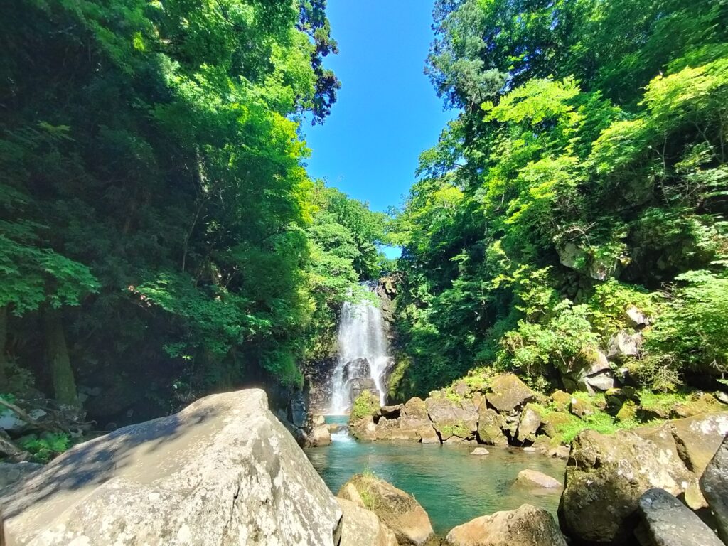 【秋田県にかほ市】奈曽の白滝