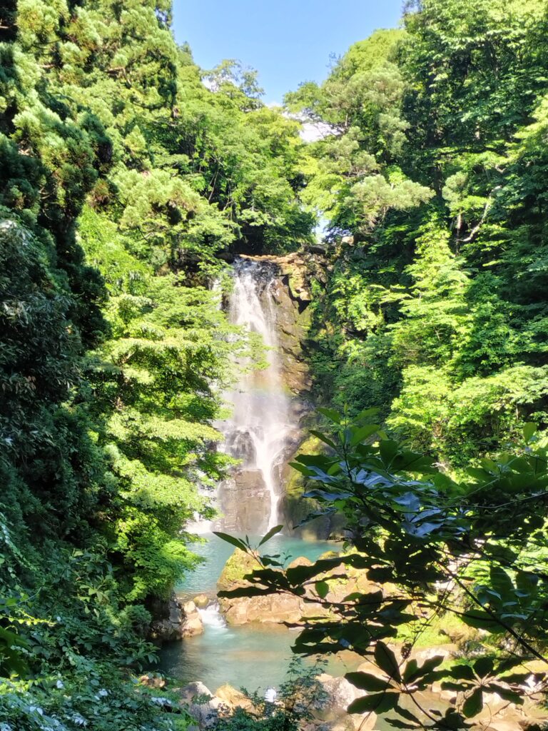 【秋田県にかほ市】奈曽の白滝 展望台からの景観
