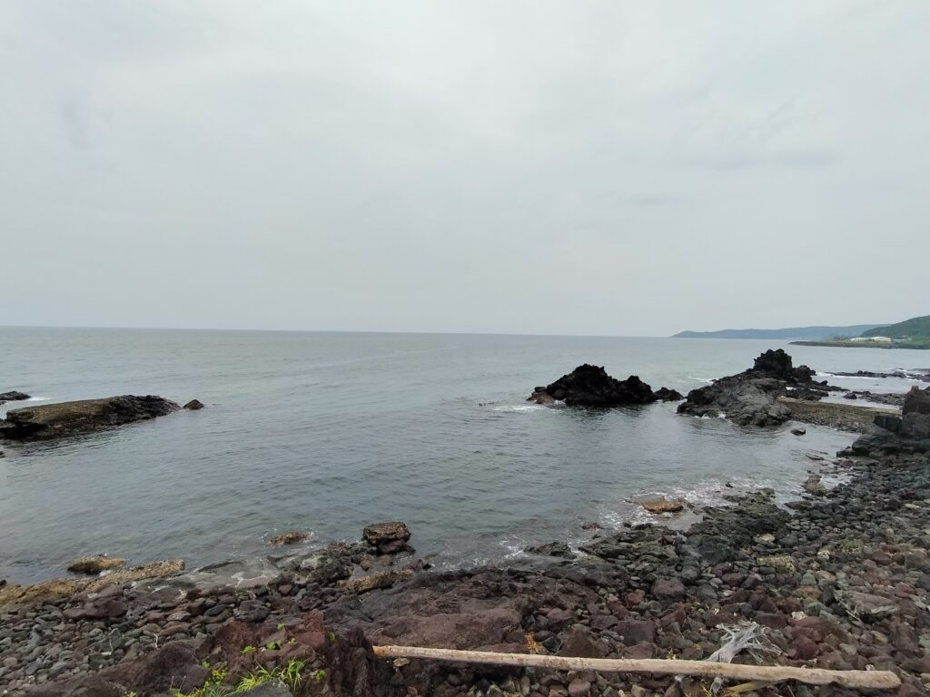 【山形県遊佐町】十六羅漢岩 景色