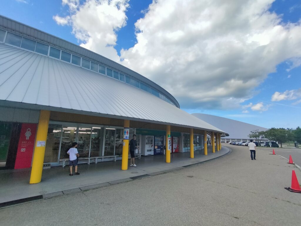 【秋田県大潟村】道の駅おおがた外観