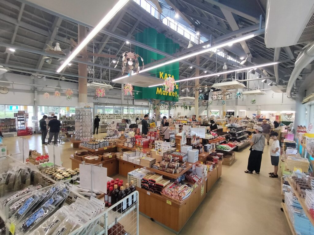 【秋田県大潟村】道の駅おおがた物産品等売店