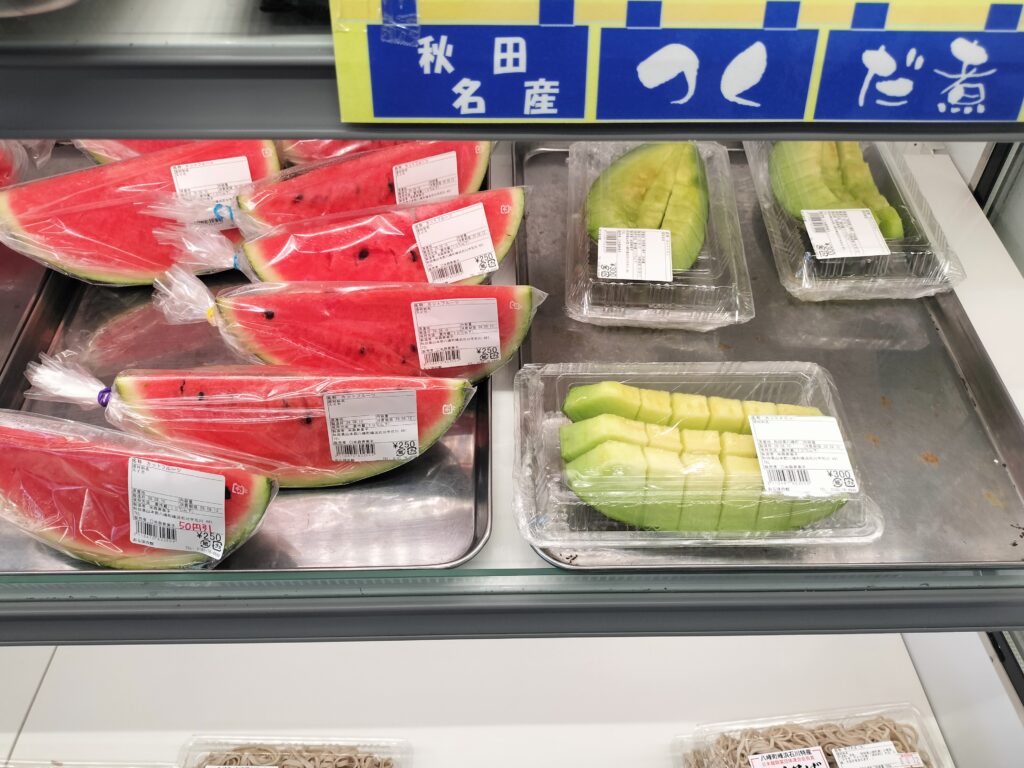【秋田県八峰町】道の駅はっぽう ポンポコ101おらほの館店内