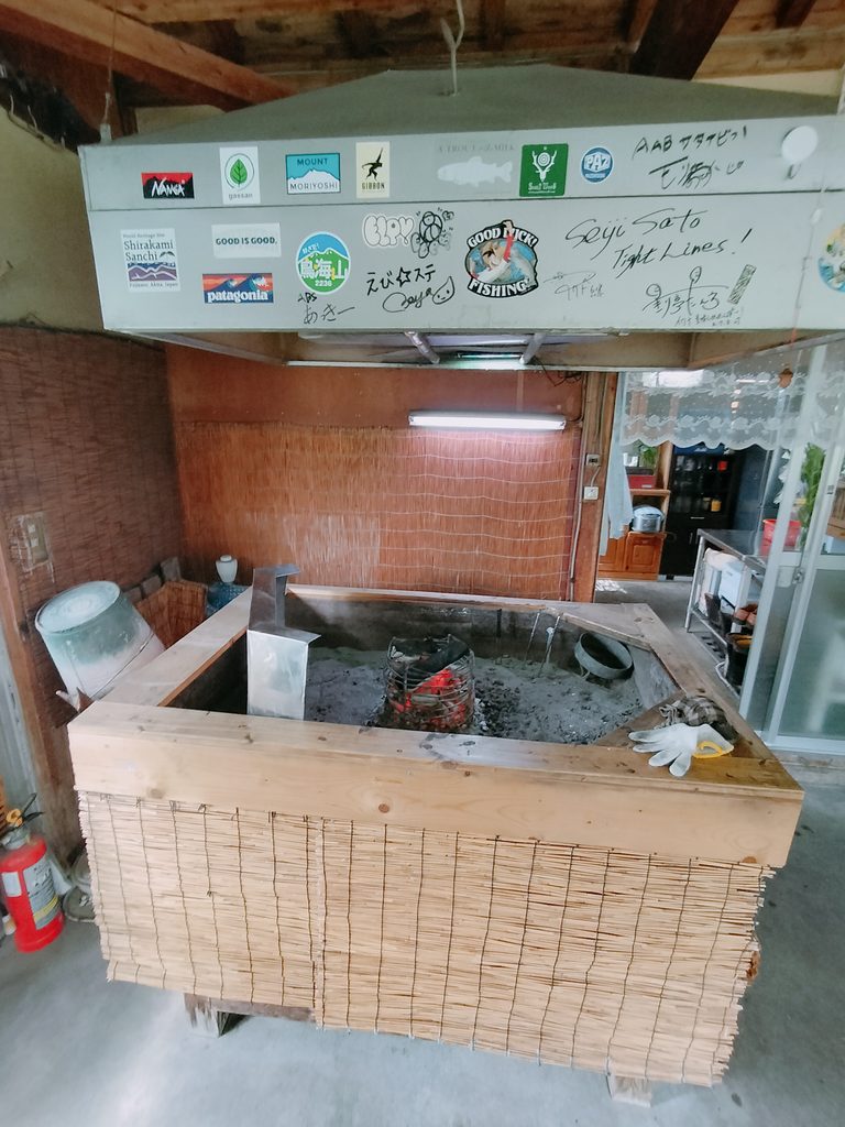 イワナの里 炭火焼き