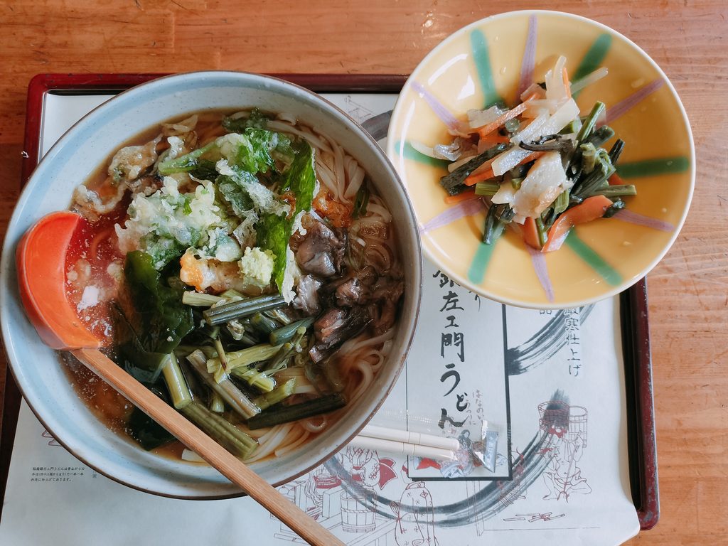 ラ・フォーレ栗駒メニュー稲庭きのこ山菜うどん