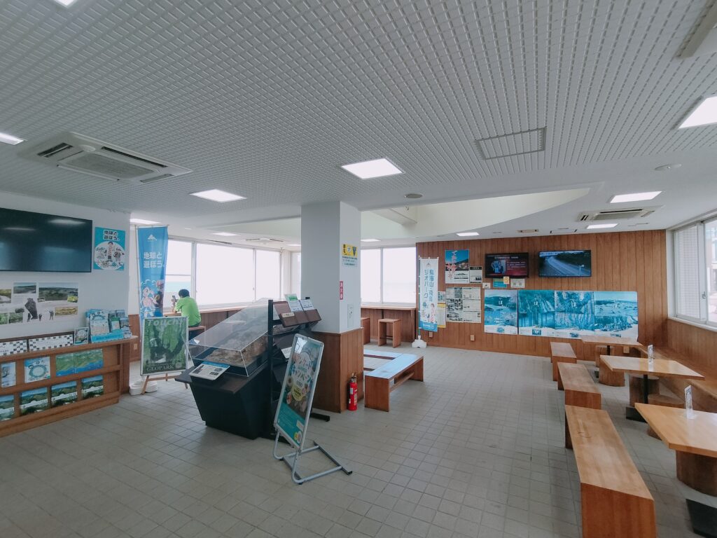 【秋田県にかほ市】道の駅象潟 ねむの丘 休憩室