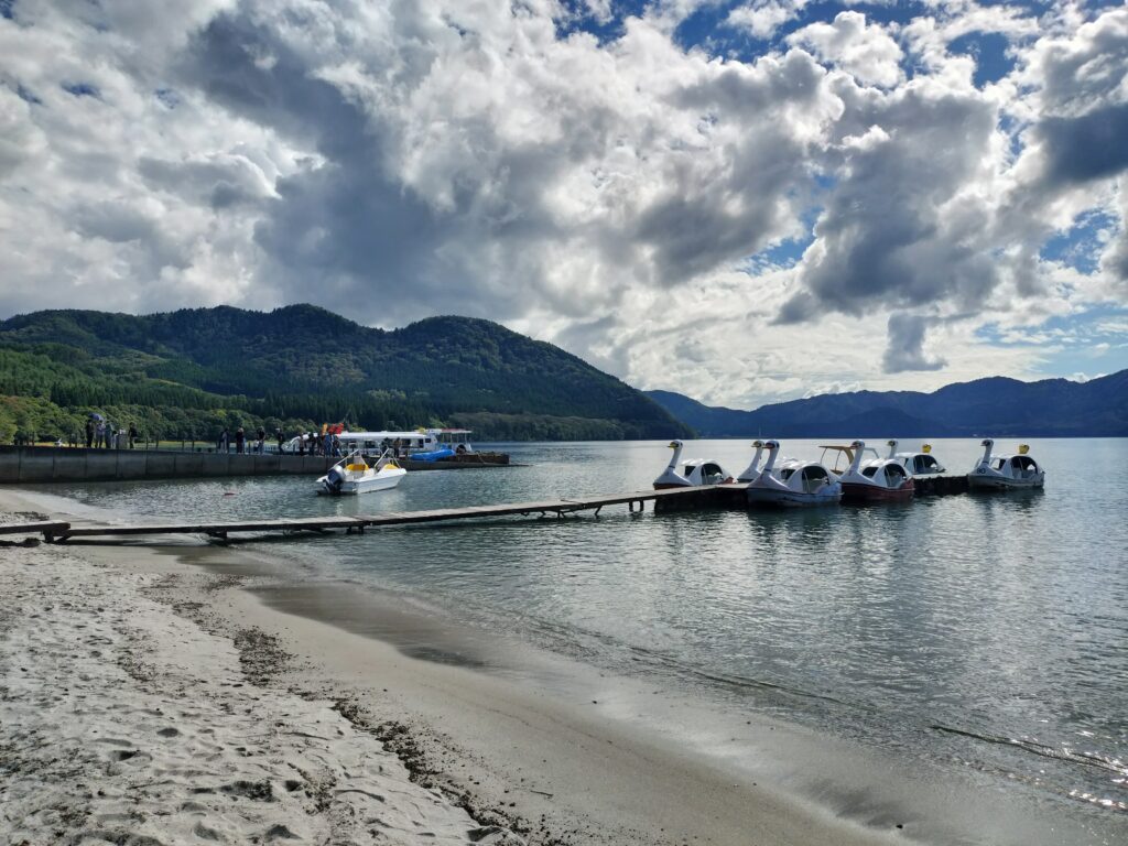 【秋田県仙北市】田沢湖 白浜湖畔