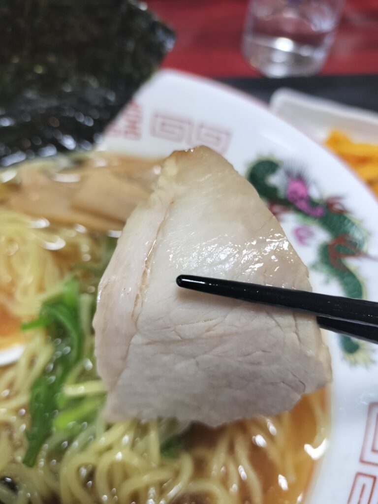 【秋田県由利本荘市】道の駅東由利・黄桜の里・ぷれっそ店内の田吾作百笑ラーメンチャーシューリフトアップ
