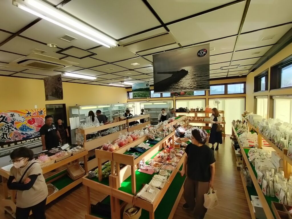 【秋田県由利本荘市】道の駅西目の産直