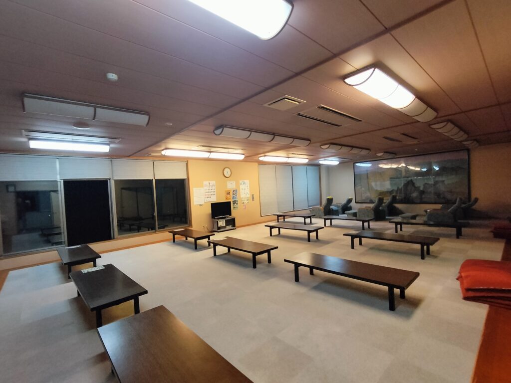 【秋田県由利本荘市】道の駅おおうち ぽぽろっこ 休憩室 東光