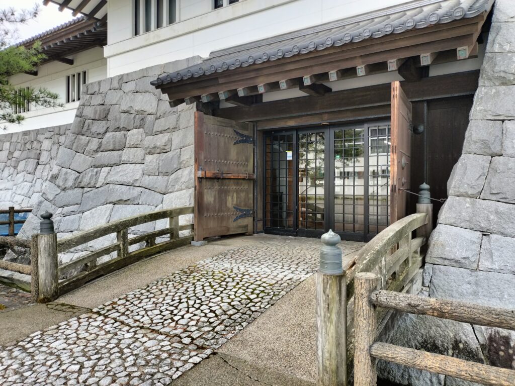 【秋田県由利本荘市】岩城 天鷺村 天鷺城 入口と橋