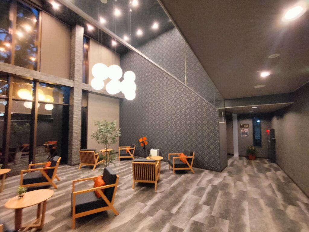 【秋田県秋田市】天然温泉 スーパー健康ランド「華のゆ」1階ロビー