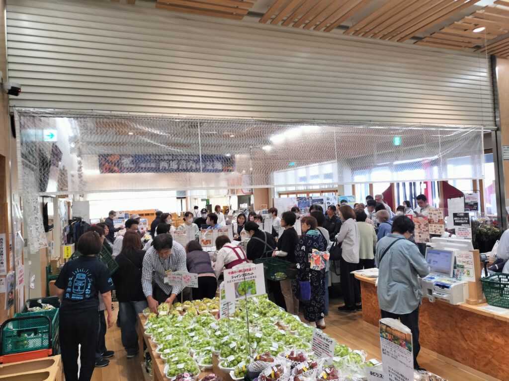 【秋田県羽後町】道の駅うご端縫いの郷パン行列