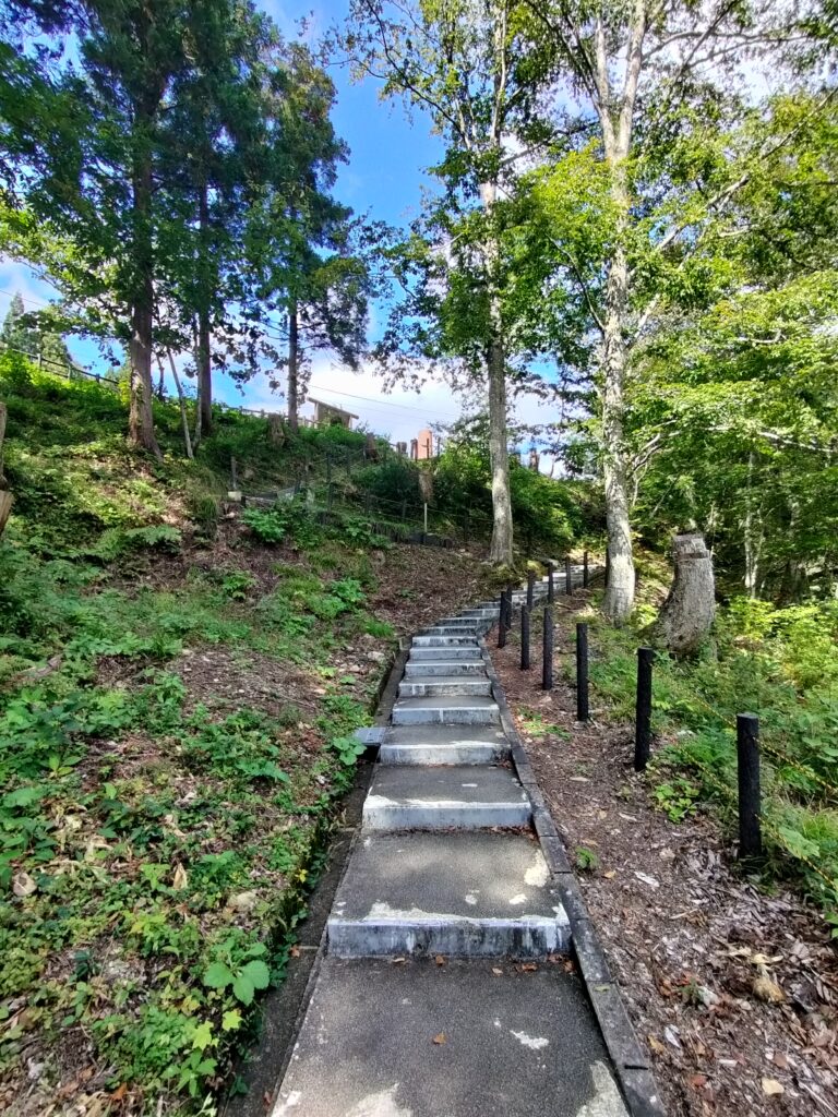 【秋田県湯沢市】皆瀬 小安峡温泉大噴湯遊歩道階段