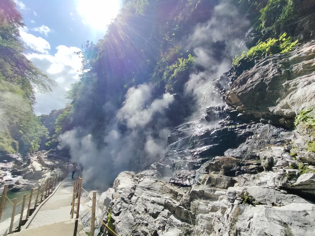 【秋田県湯沢市】皆瀬 小安峡温泉大噴湯遊歩道景観