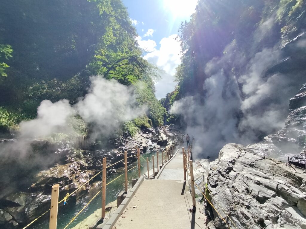 【秋田県湯沢市】皆瀬 小安峡温泉大噴湯遊歩道景観