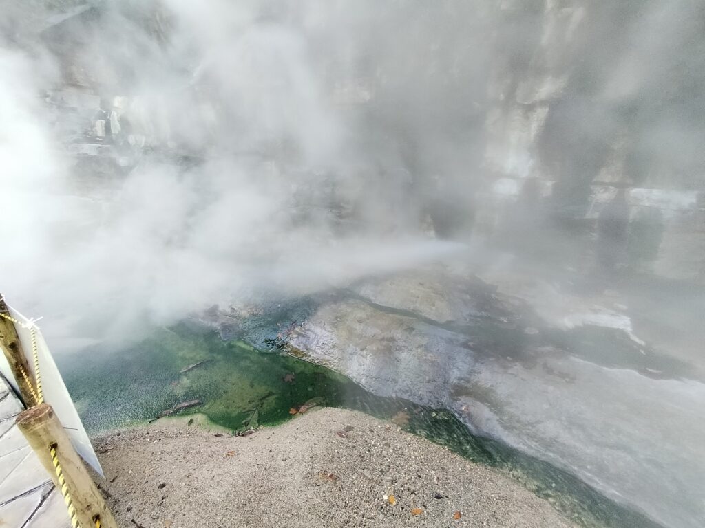 【秋田県湯沢市】皆瀬 小安峡温泉大噴湯遊歩道景観
