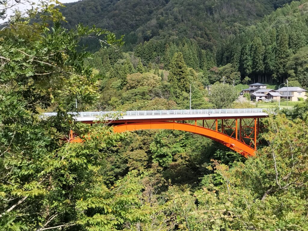 【秋田県湯沢市】皆瀬 小安峡温泉大噴湯河原湯橋