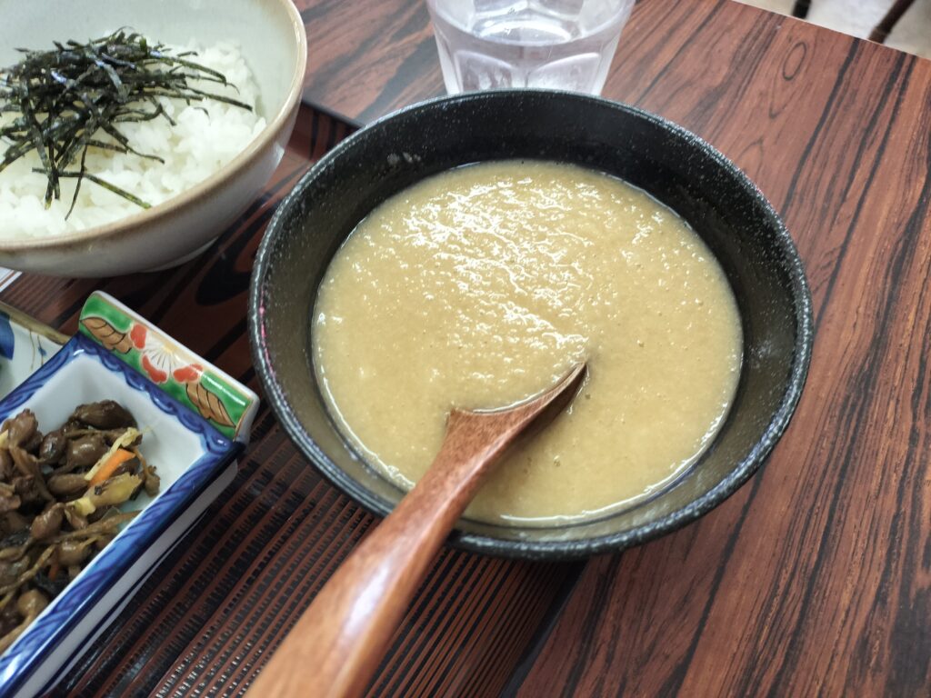 【秋田県湯沢市】皆瀬 小安峡温泉大噴湯たむら屋とろろ