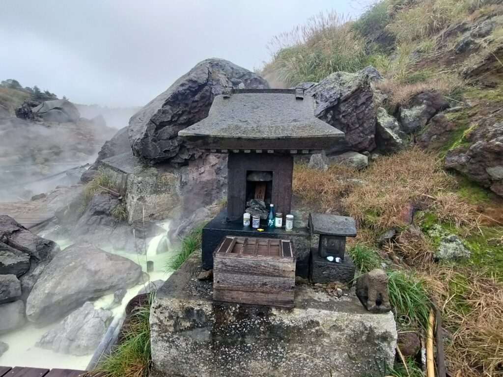 【岩手県一関市】須川高原温泉源泉の祠
